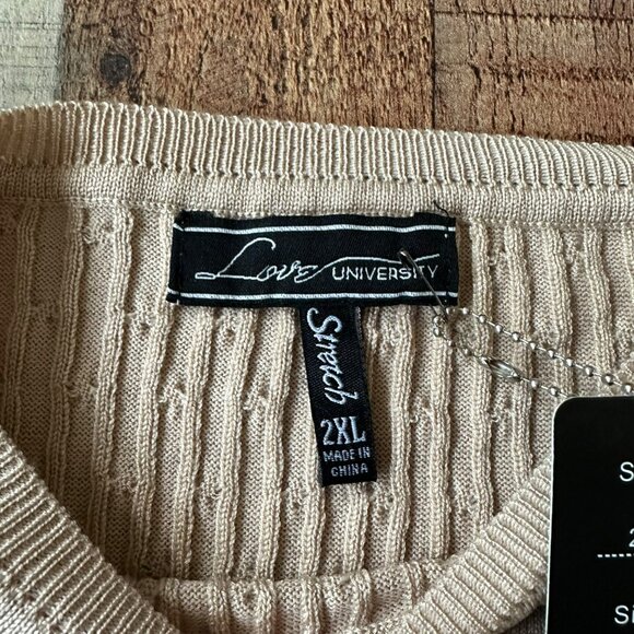 Love University Women’s Size 2X Tan Crewneck Cable Knit Sweater - Picture 5 of 7
